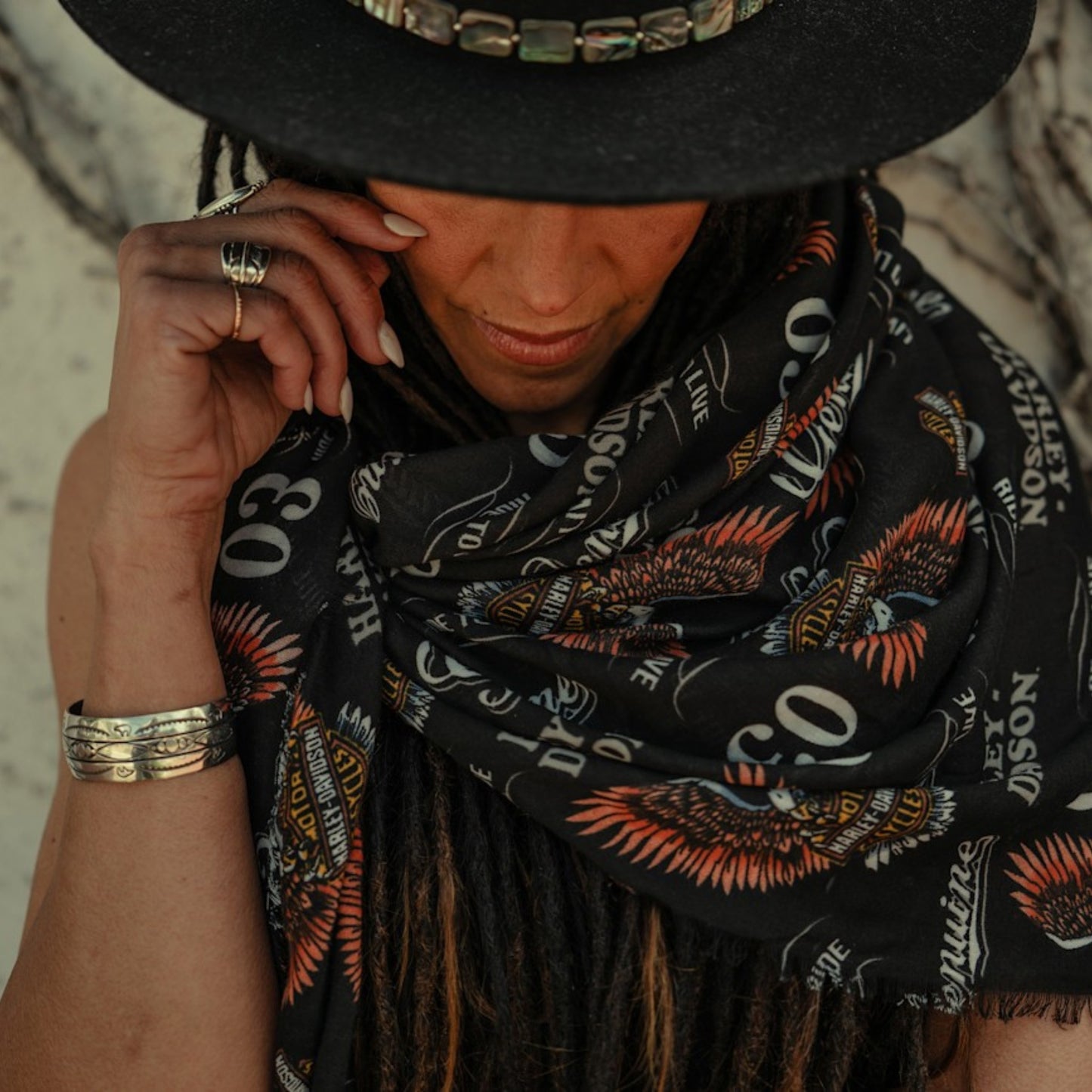 VINTAGE SHAWL - BLACK
