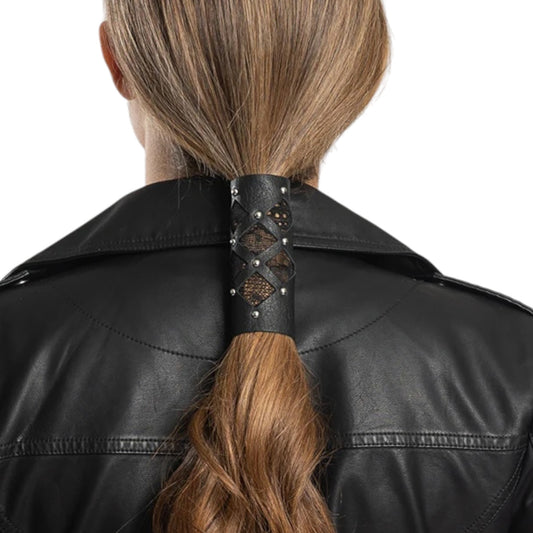 4'' LEATHER DIAMOND CUTOUT W/LACE SILVER RIVETS